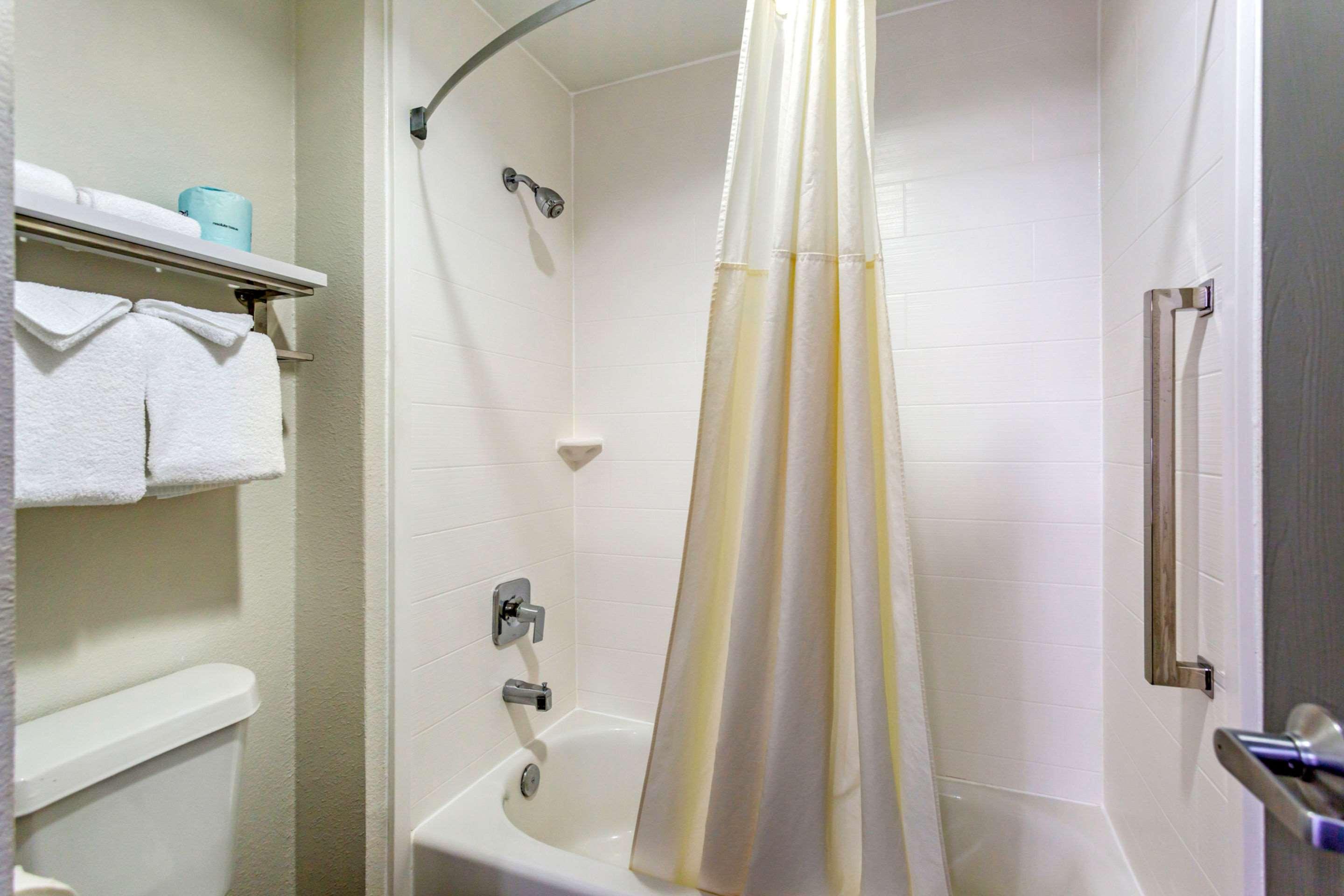 Quality Inn Murfreesboro-University Area Bagian luar foto
