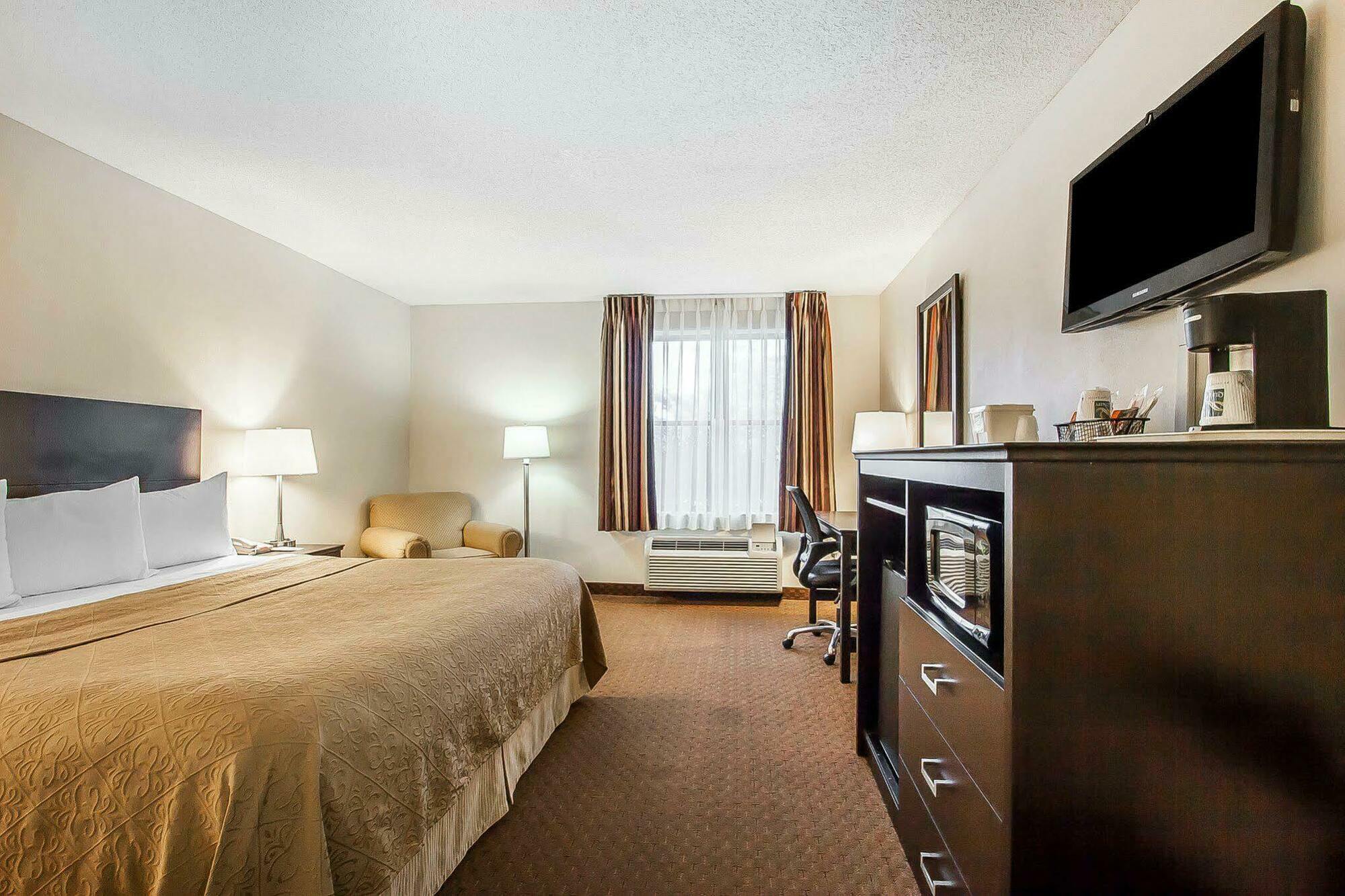 Quality Inn Murfreesboro-University Area Bagian luar foto