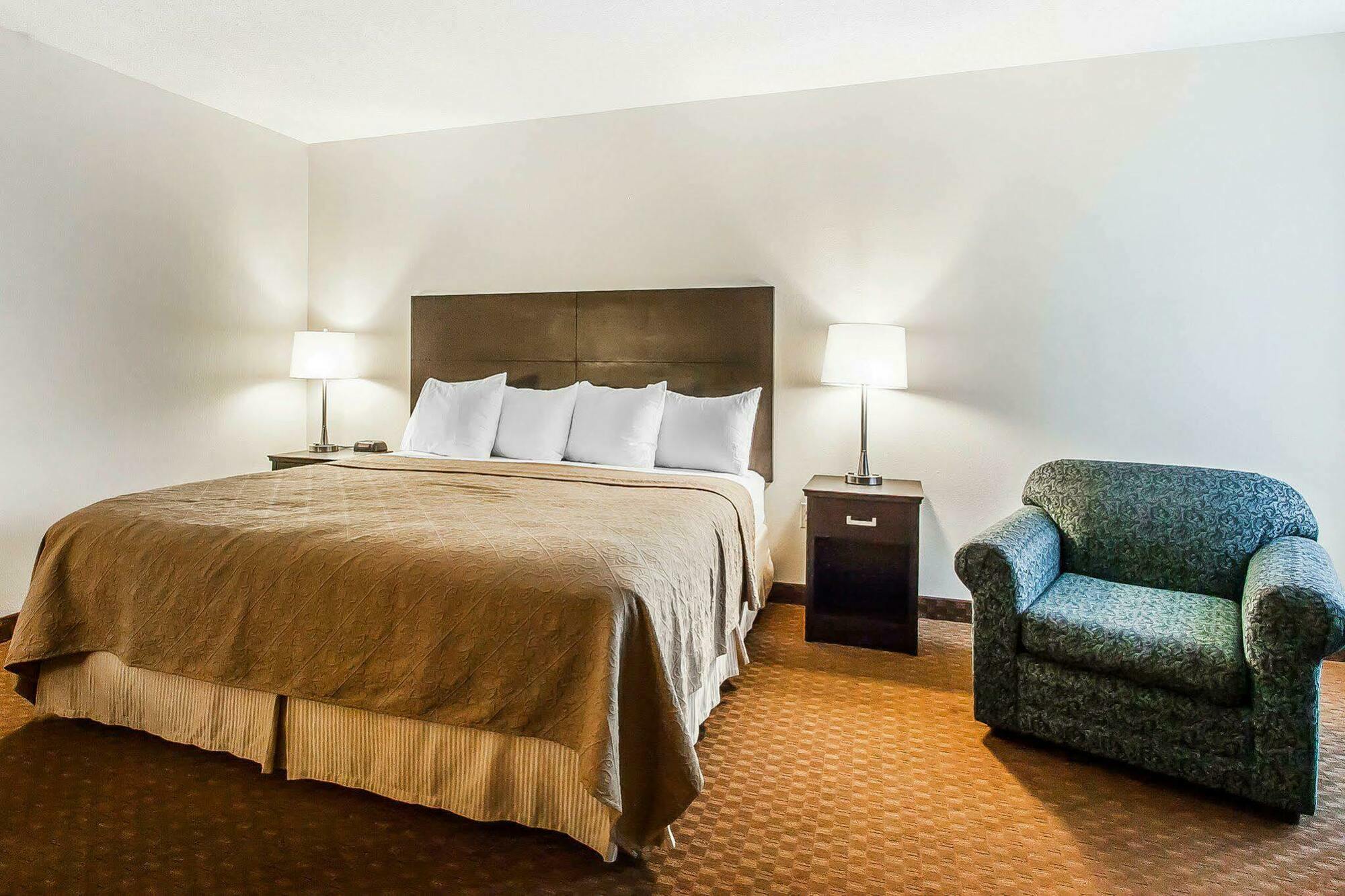 Quality Inn Murfreesboro-University Area Bagian luar foto